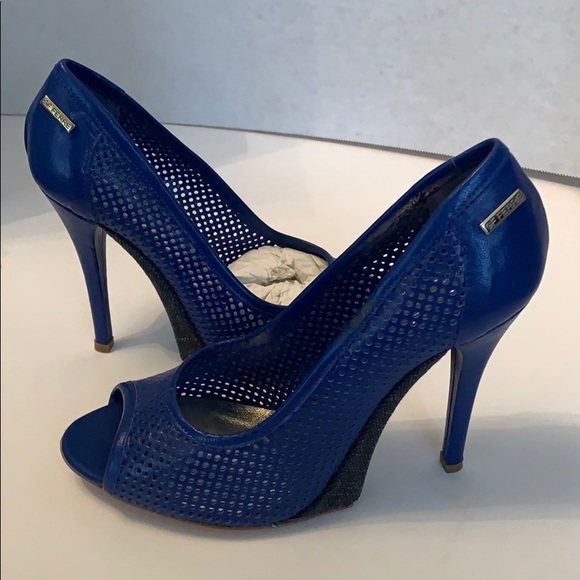 GF Ferre Heels - Picture 5 of 5